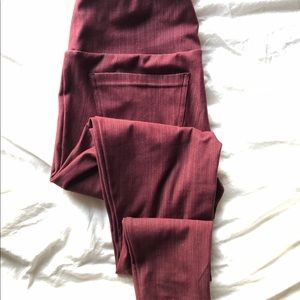 A&D | M | Wine color | Jeggings